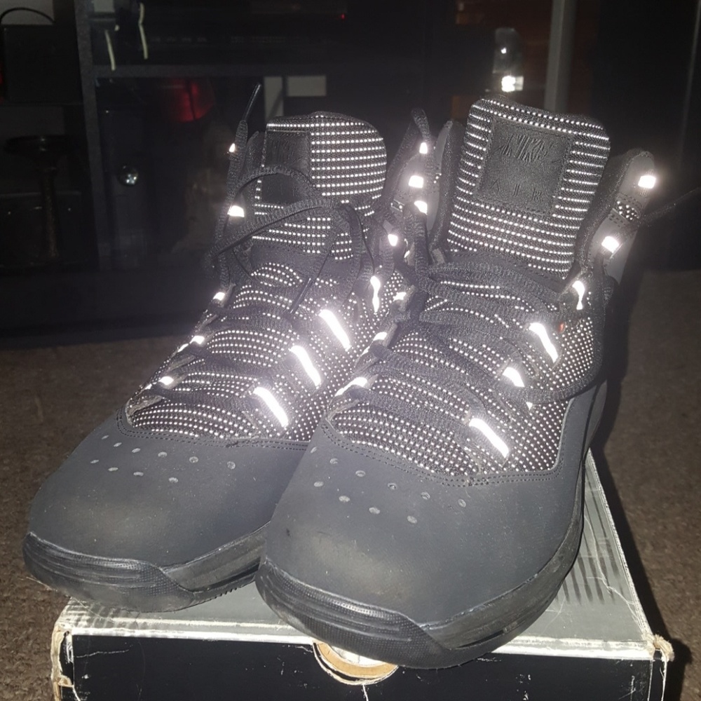 Nike - Picture 2 of 6